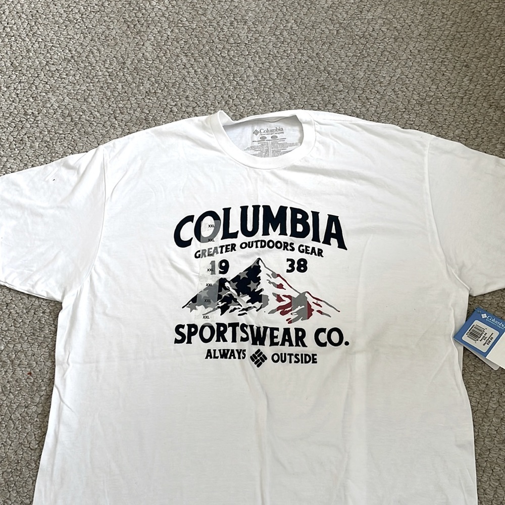 Mens white graphic tee shirt. Size XXL